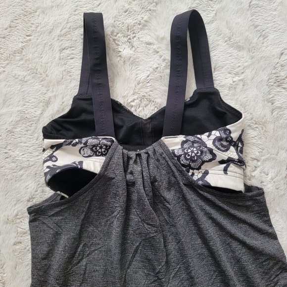 Lululemon Run Back On Track Tank Black Polar Cream Size 4 - Picture 8 of 15